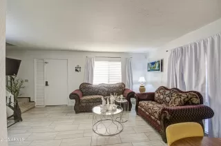 Photo #4: 6828929 Listing 