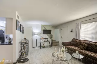 Photo #5: 6828929 Listing 