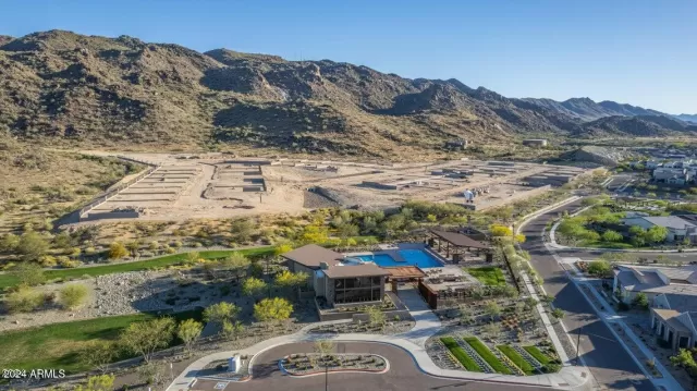 MLS: 6828994 Condo For Sale