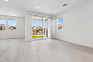 Photo #5: 6828996 Listing