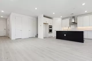 Photo #6: 6828996 Listing