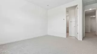 Photo #5: 6829008 Listing