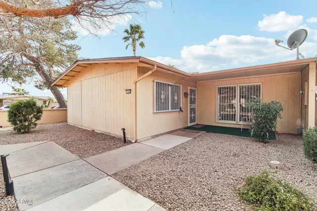 MLS: 6829146 Condo For Sale