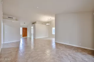 Photo #3: 6829366 Listing