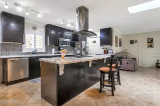 Photo #1: 6829539 Listing