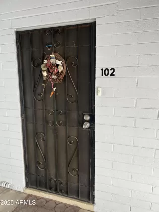 Photo #2: 6829862 Listing