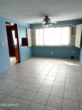 Photo #6: 6829862 Listing