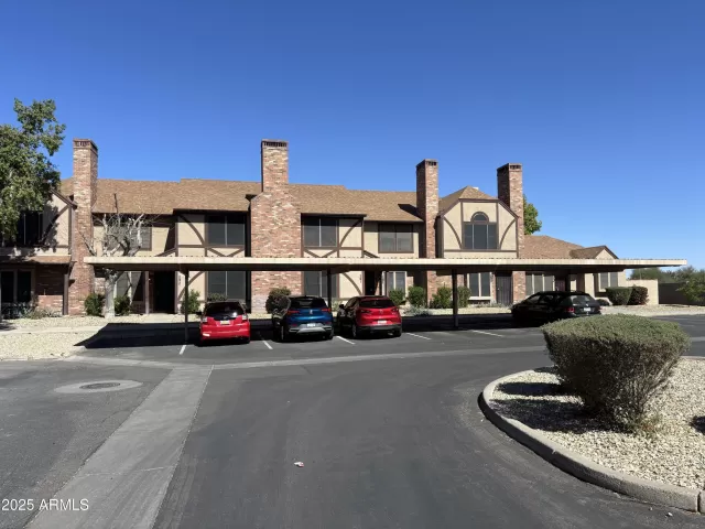 MLS: 6829883 Condo For Sale