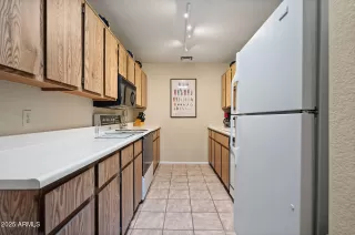 Photo #3: 6829925 Listing 