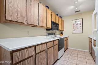 Photo #4: 6829925 Listing 