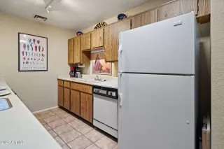 Photo #5: 6829925 Listing 