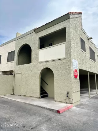 Photo #1: 6830020 Listing