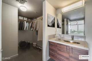 Photo #6: 6830115 Listing 