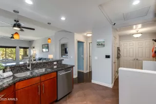 Photo #6: 6830123 Listing 