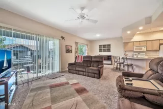 Photo #3: 6830295 Listing 