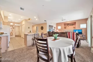 Photo #6: 6830295 Listing 