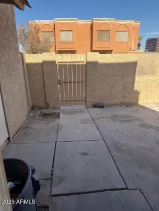 Photo #3: 6830372 Listing