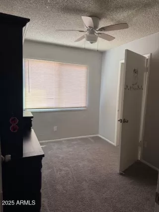 Photo #4: 6830372 Listing