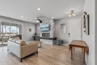 Photo #6: 6830530 Listing 