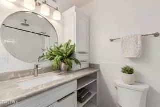 Photo #2: 6830609 Listing