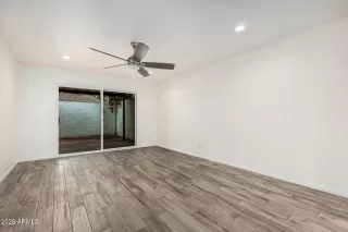 Photo #5: 6830609 Listing