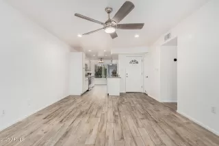 Photo #6: 6830609 Listing