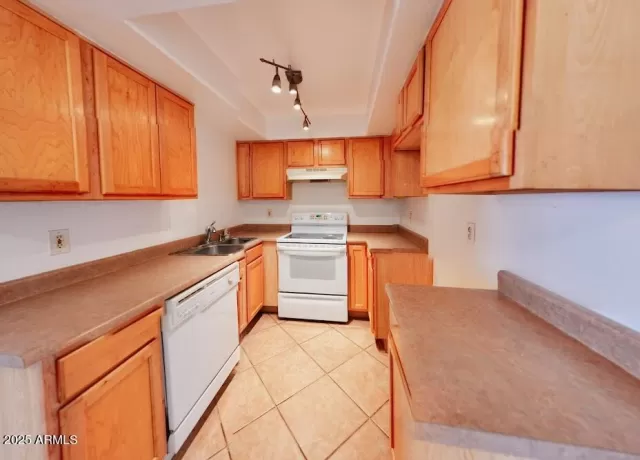 MLS: 6830739 Condo For Sale