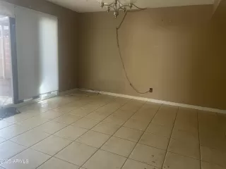 Photo #3: 6830879 Listing