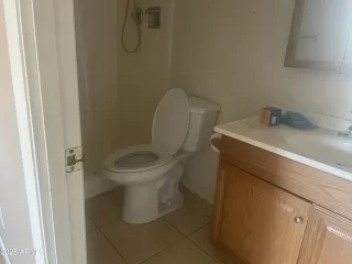 Photo #5: 6830879 Listing