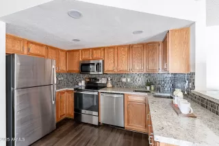 Photo #6: 6831072 Listing 