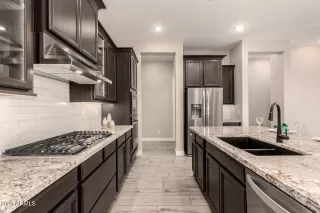 Photo #3: 6831165 Listing