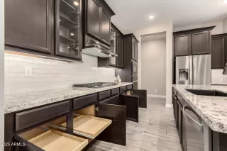 Photo #4: 6831165 Listing