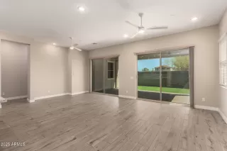 Photo #6: 6831165 Listing