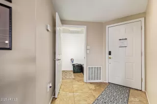 Photo #4: 6831227 Listing