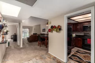 Photo #6: 6831385 Listing