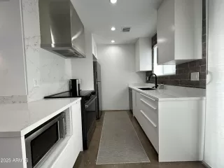 Photo #3: 6831453 Listing