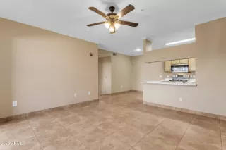 Photo #6: 6831552 Listing