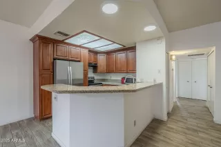 Photo #4: 6831696 Listing