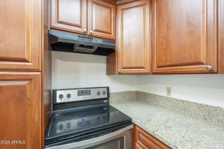 Photo #5: 6831696 Listing