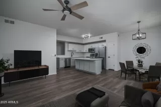 Photo #1: 6831704 Listing 