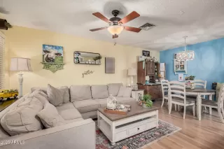 Photo #5: 6831993 Listing 