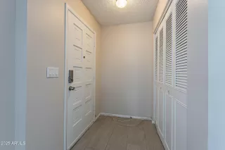 Photo #6: 6832041 Listing