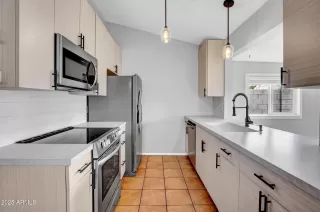 Photo #4: 6832110 Listing 