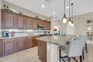 Photo #3: 6832731 Listing 