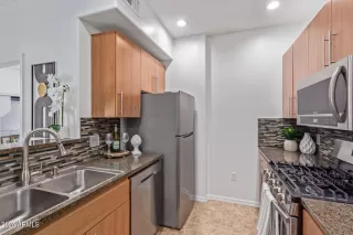 Photo #2: 6832774 Listing 