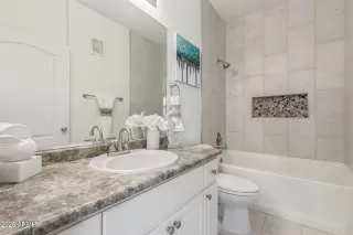 Photo #3: 6832774 Listing 