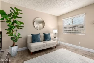 Photo #3: 6832780 Listing