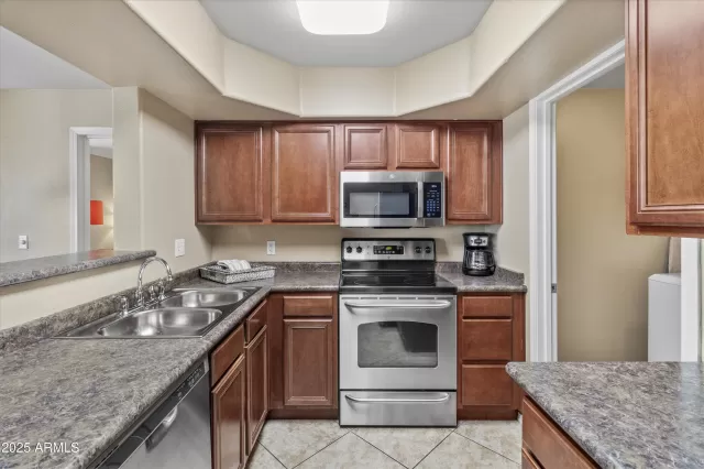 MLS: 6833045 Condo For Sale