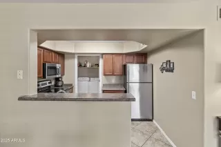 Photo #2: 6833045 Listing 