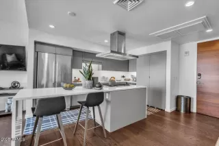 Photo #4: 6833076 Listing 